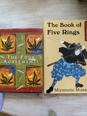 Book bundle - The four agreements & The book of the five rings